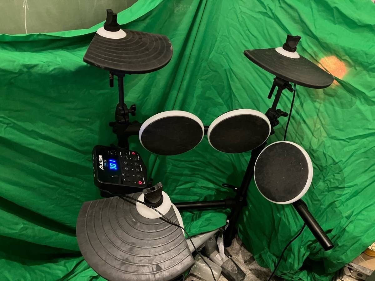 Partial drums set Alesis DM Lite