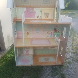 Awesome Lil Dollhouse 