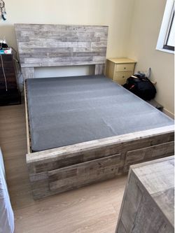 Ashley home furniture queen size bed