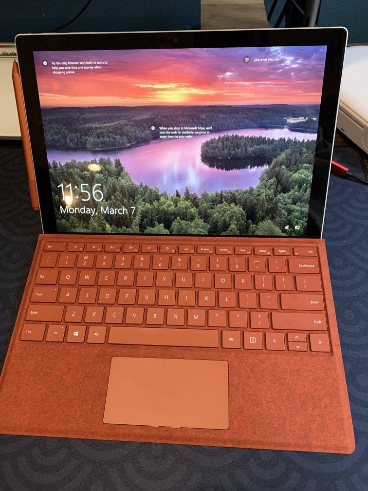 Surface Pro 7 - Pen Included