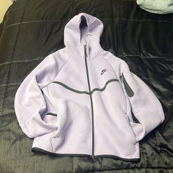 Purple Nike Tech- Great Condition-size Medium Mens