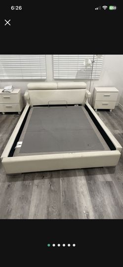 Modern White Faux Leather Queen Bed Frame with Adjustable Headrest