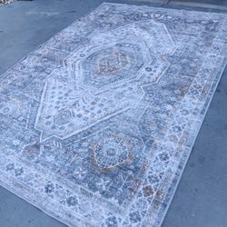NEW! 6x9' AREA RUG !