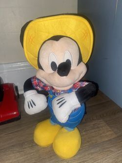 3 Mickey Mouses that Sing Dance