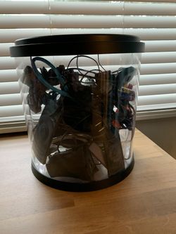Aquiarium Kit With Fish Care Essentials Included