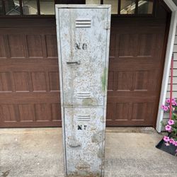 Metal Lockers 