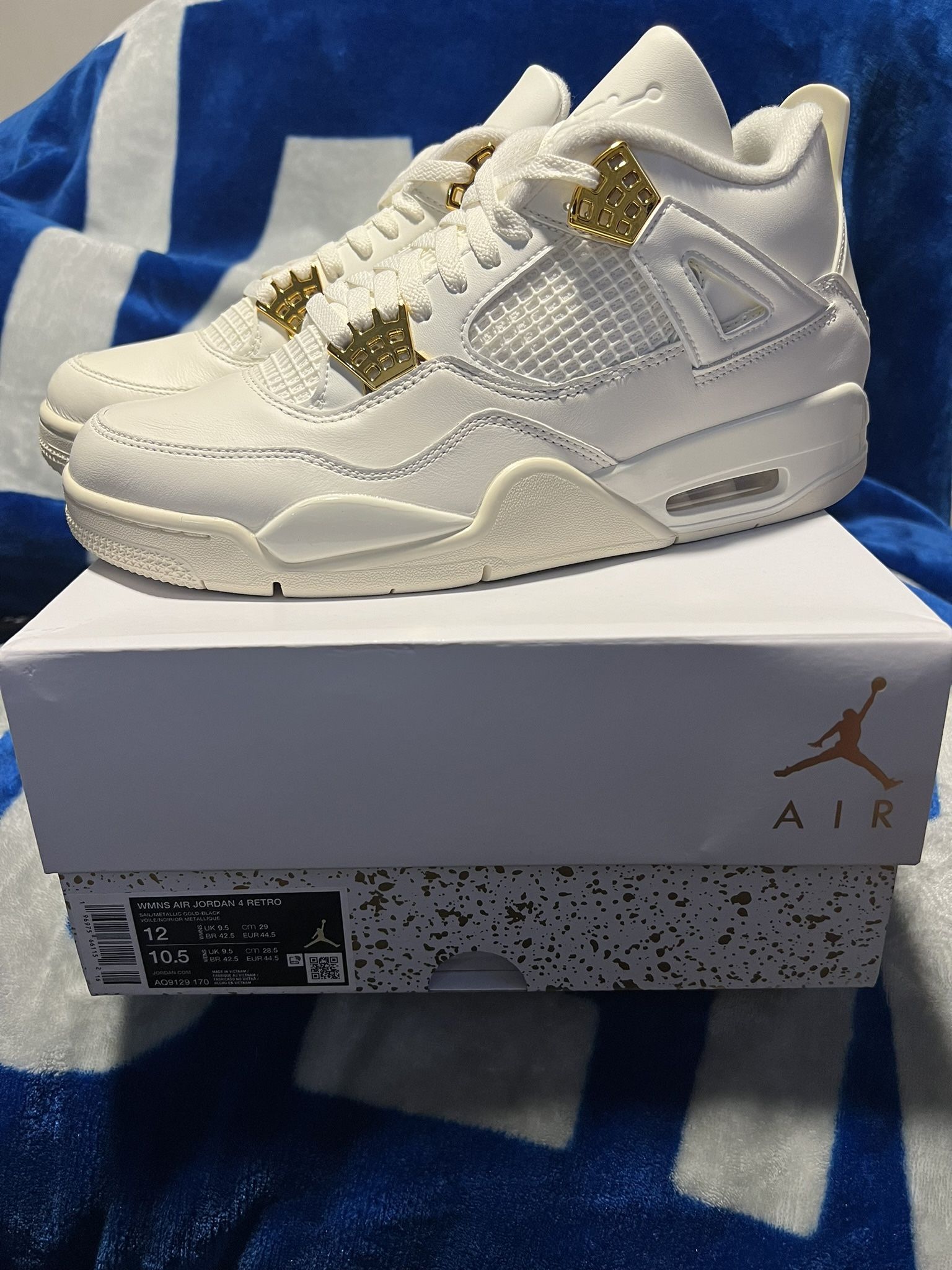 Jordan 4 