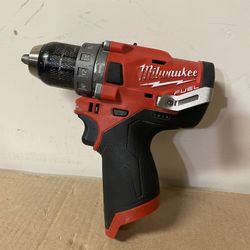 Milwaukee m12 fuel hammer drill drive