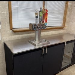 3 door Glastender Keg Cooler