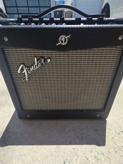 Fender practice amp / no power cord