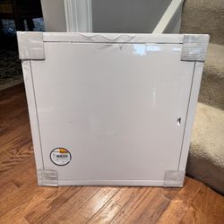20" x 20" White Metal Access Door/Wall Access Panel