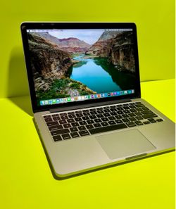 Apple MacBook Pro 13” Retina i5/8GB/256GB SSD $180