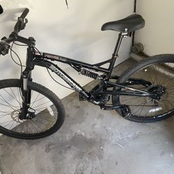 Motobecane Fantom 29 Bike