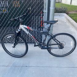 Haro V-Series hardtail mountain bike