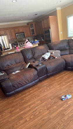 Free sectional couch pick up only