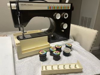 MOVING SALE - Sewing Machine - Husqvarna Viking