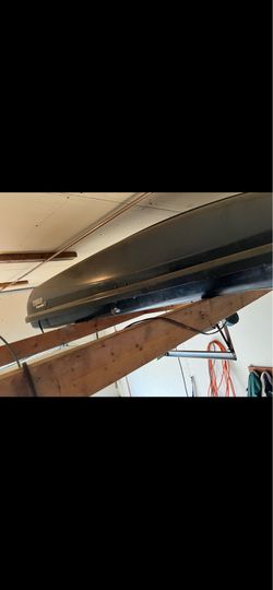 Thule Cascade XT Roof Cargo Box – Large, Locking (Key Included)