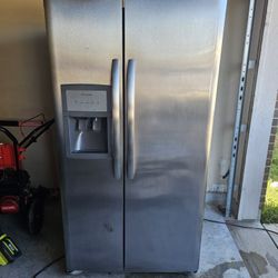 Frigidaire  Refrigerator 