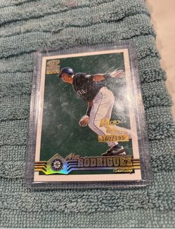 2000 Pacific Paramount - Alex Rodriguez #225 Ruby Seattle Mariners Holo Gold