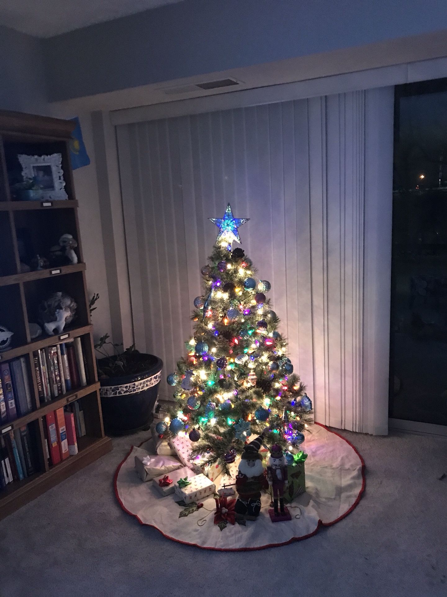 4.5 feet Christmas tree