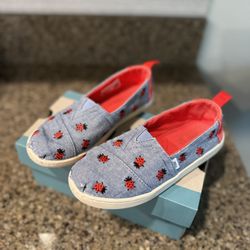 Toms Girl’s Shoes, Size 13.5