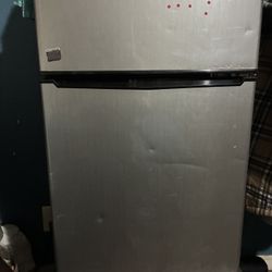 Galanz Mini Fridge 