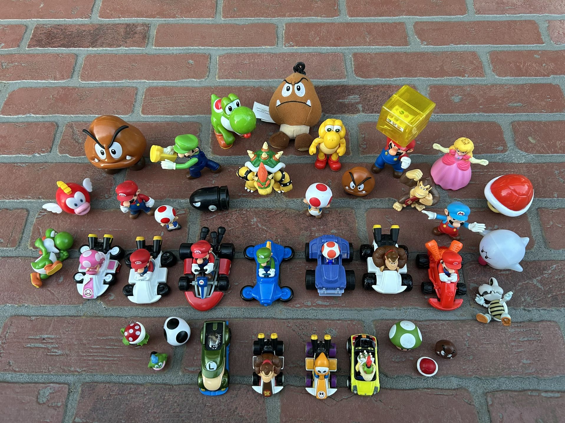 Nintendo Mario brothers And Mario kart Figures