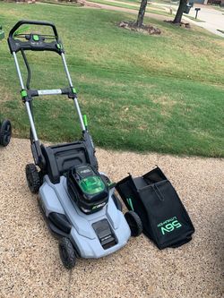 Great condition Self propelled lawnmower with bag / Tool only