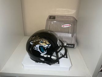 Jacksonville Jaguars  EVAN INGRAM Autographed Speed Mini Helmet w/ Gold Signature  Beckett Hologram C.O.A new in box