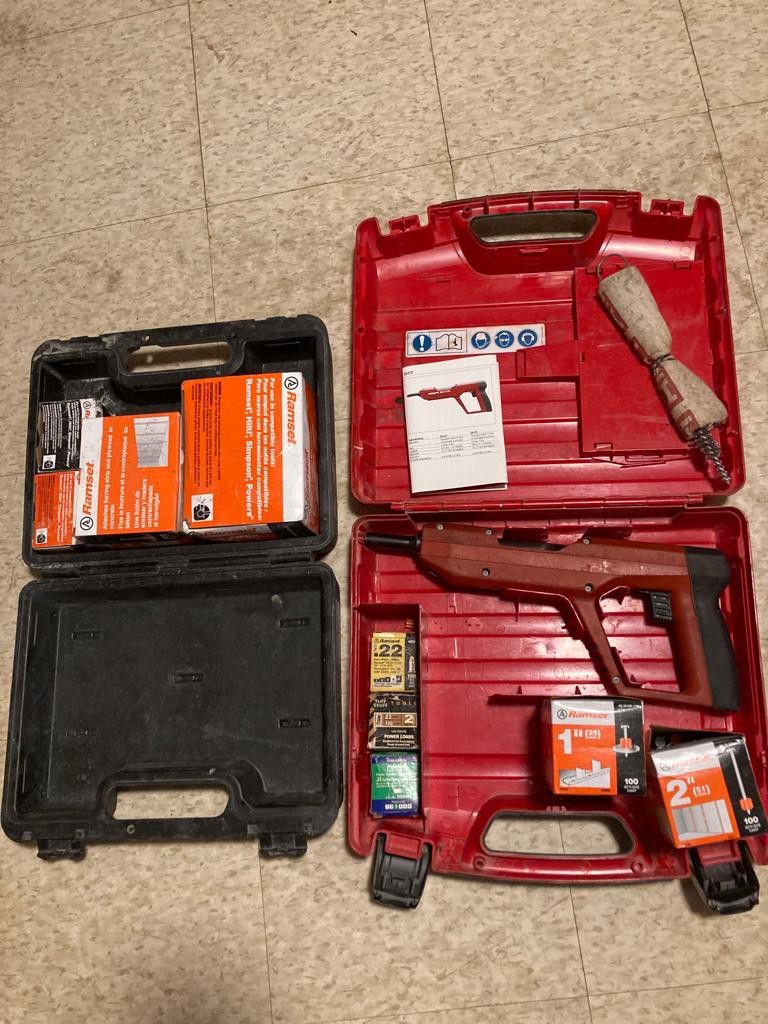 Hilti DX E72 Single Load Powder Actuated Fastening Tool w/Accessories