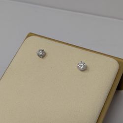 14k White Gold 1.00 APTW Diamond Earrings 