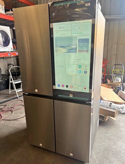 Samsung Bespoke 4-Door Flex Refrigerator with Family Hub