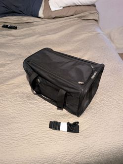 Cat carrier