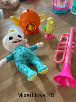 Mixed toys 