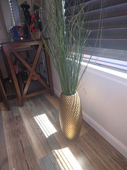 Home Decor - Vases (2)