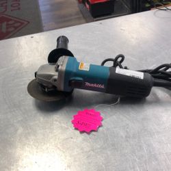 96091 Makita 9557NB Corded 120v 7.5amp 4-1/2” Angle Grinder W/ Guard & Side Handle 575031