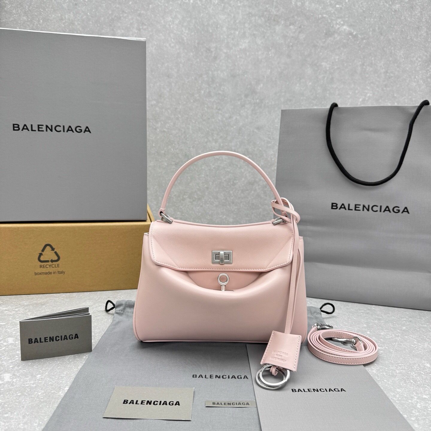 A fashionable and casual bag