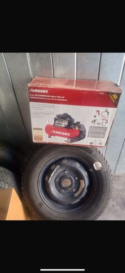Air Compressor And 4 Tool Kit