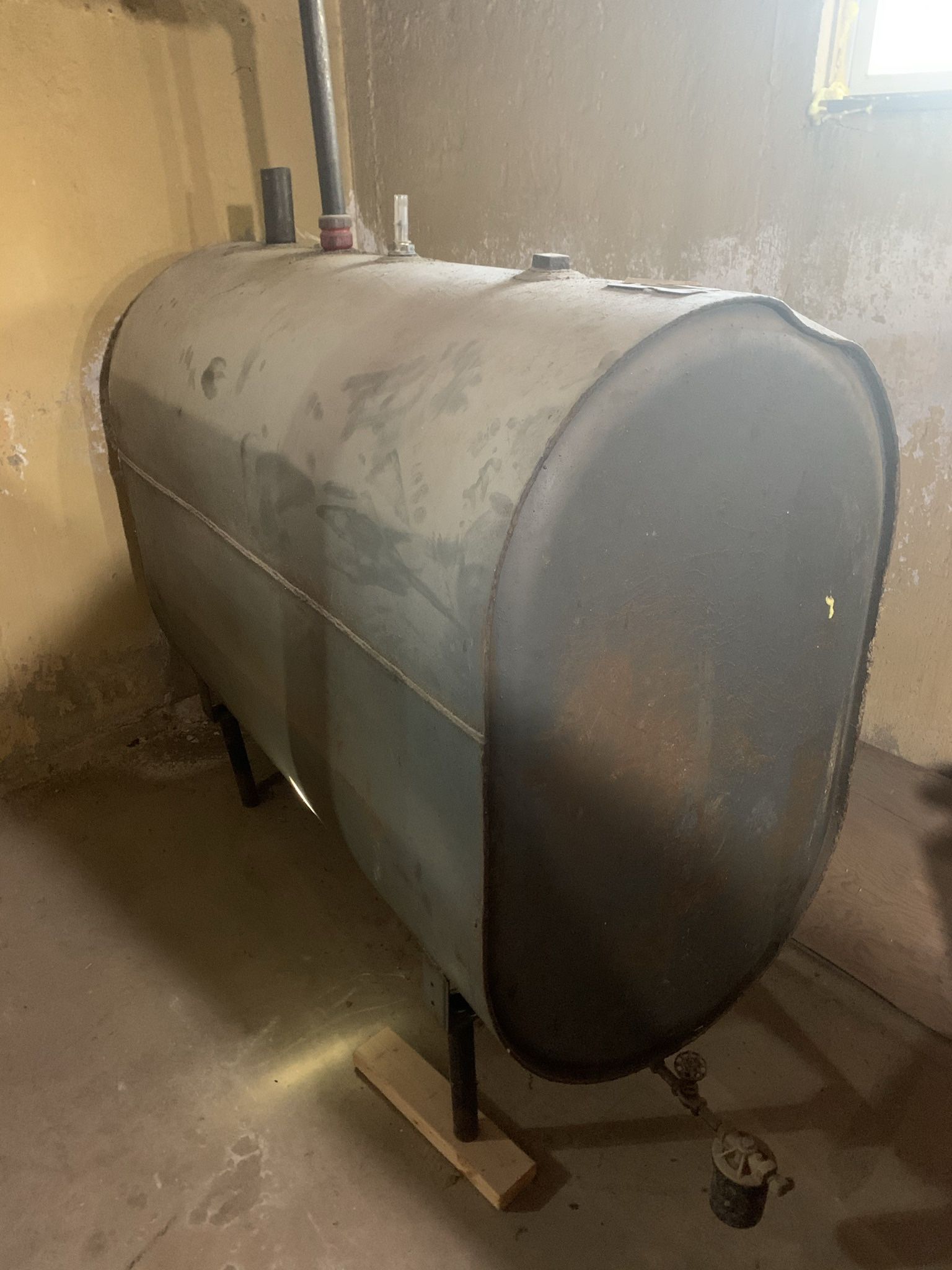 Oil Tank (empty) Freee Freeee Freeee