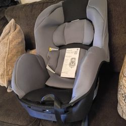 Evenflow Carseat , Brand New Very Awesome For Children 