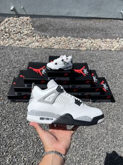Jordan 4 white cement 👟 Sizes 9-12  $290 