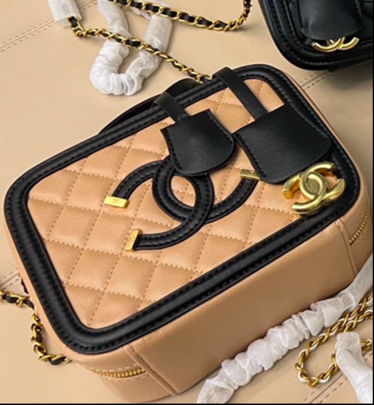 Caviar Quilted Small CC Filigree Vanity Case Beige Black