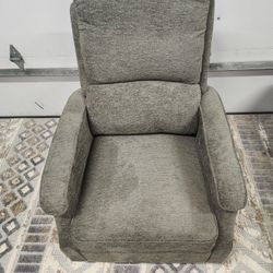 *** RECLINER- NEW ***