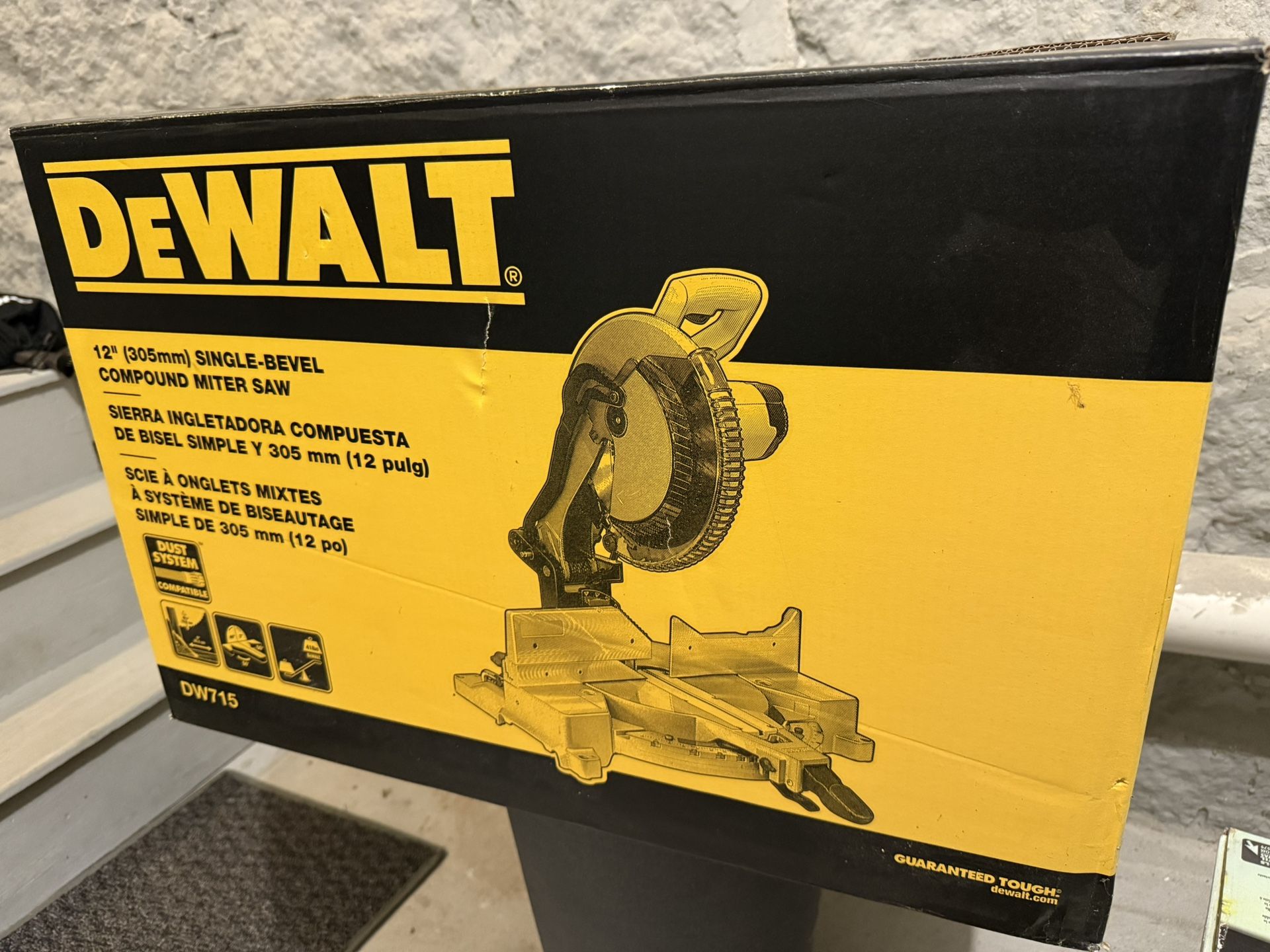 DeWalt 12” Single Bevel Compound Mitter Saw + 2 Blades