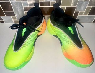 Adidas D.O.N Issue #7 Basketball Shoes Kids size 6