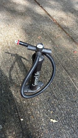 Serene Life Hand Pump with Pressure Gauge