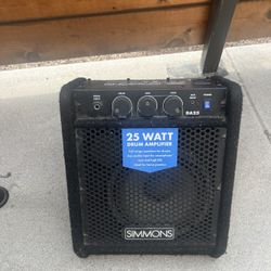 LIKE NEW 25 WATT AMPLIFIER 