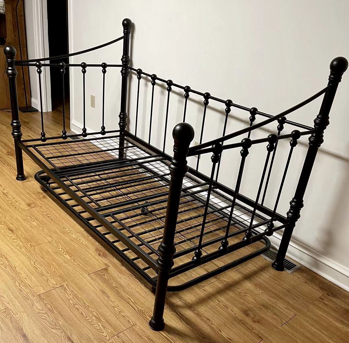Twin Daybed Frame Like New 