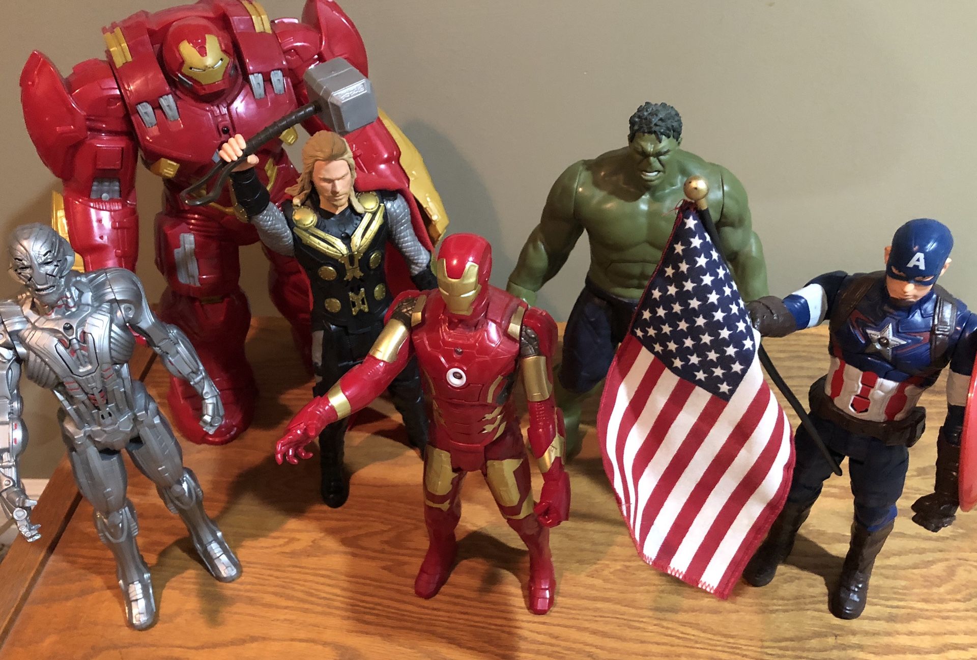 Marvel avengers Titan Hero Tech interactive figures complete set