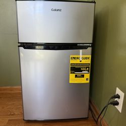 mini fridge for sale 